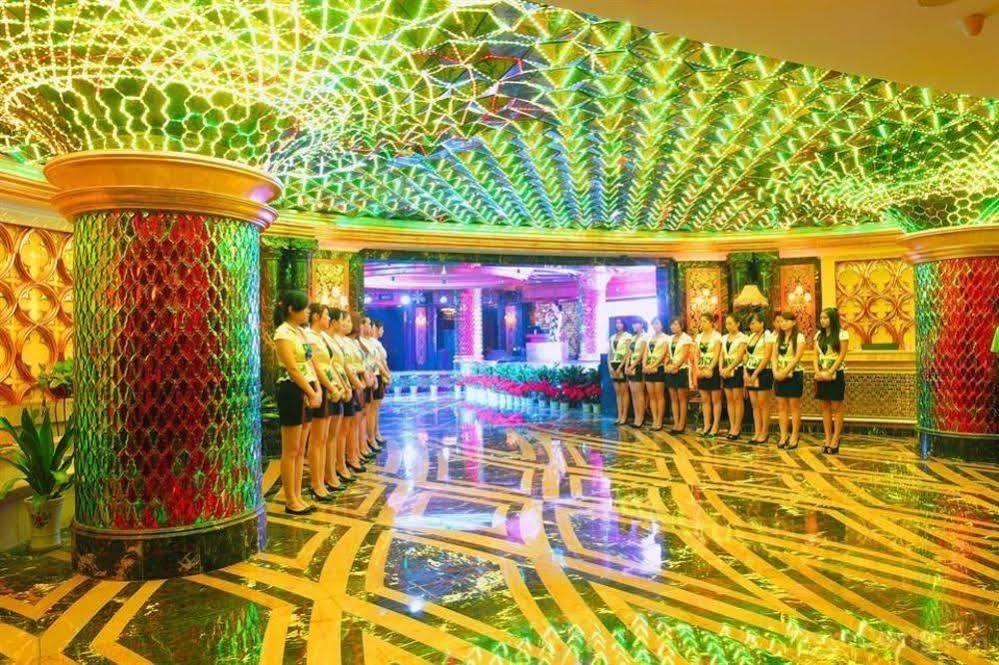 ホテル Crown 武漢市 エクステリア 写真